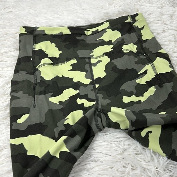 Lululemon Swift Speed High-Rise Crop 21" Heritage 365 Camo Crispin Green Multi - Picture 4 of 8